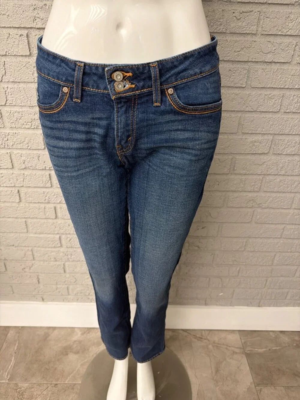 Levi’s Women’s 529 Curvy Straight Jeans Size 29W 30L